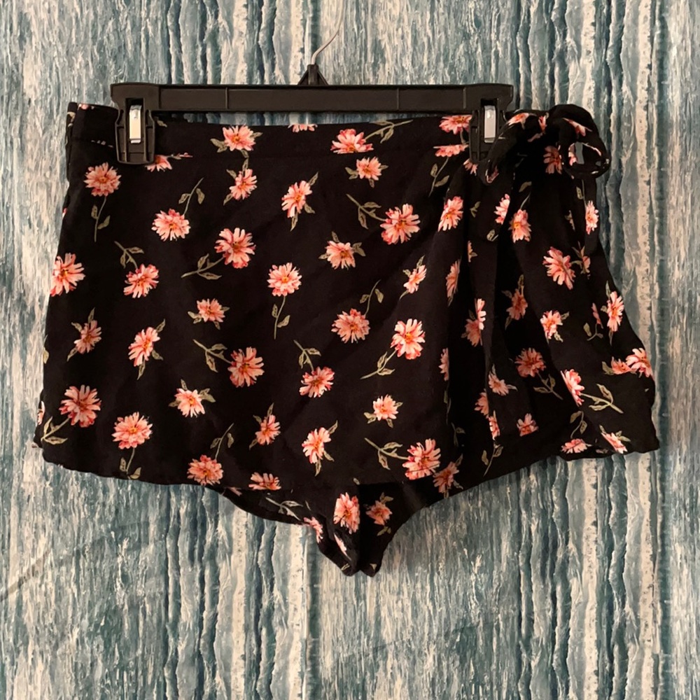 F21 Flower Skort